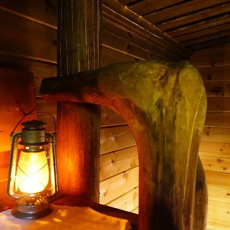 Panzió Lakomaen Metsakartano Heinäpohja