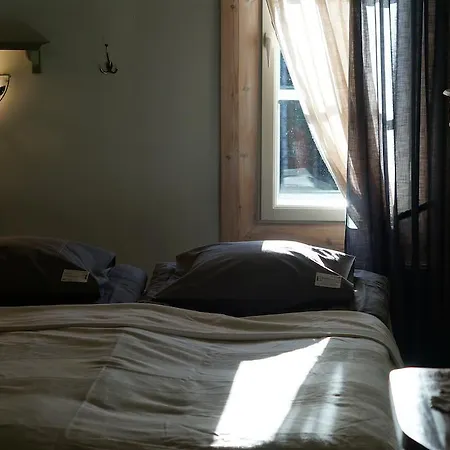 Panzió Lakomaen Metsakartano Heinäpohja
