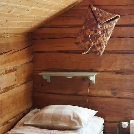 Panzió Lakomaen Metsakartano Heinäpohja